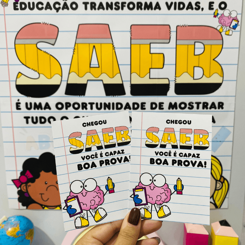 SAEB lembrancinhas e painel